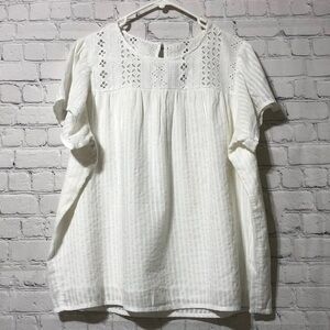 Ella Moss Cream Textured Blouse with Lace Accents